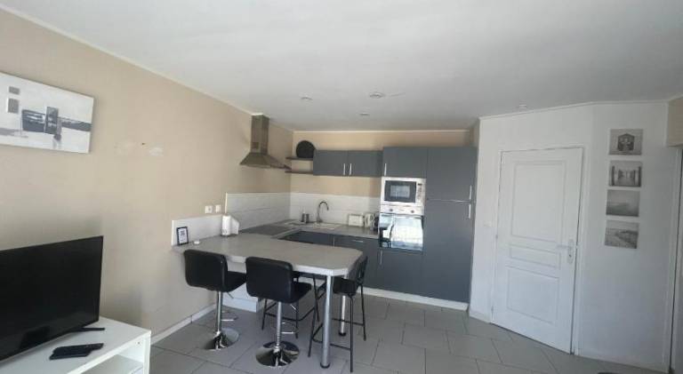 Fully equipped villa with BBQ, patio & yard | Pets are welcome — photo 2