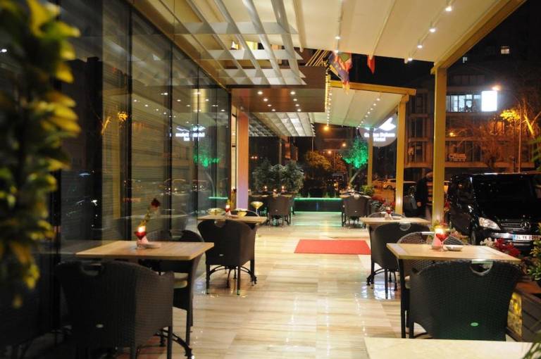 Golden Deluxe Hotel — photo 3
