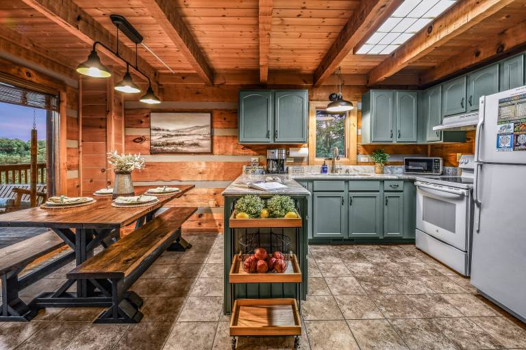 Cabin with grill | Mountain view in Sevierville, TN