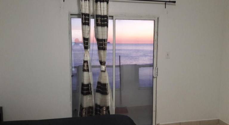 Holiday apartment with pool | Next to the beach | Dogs allowed in Tijuana