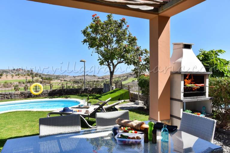 Villa with terrace, private pool & garden — photo 2