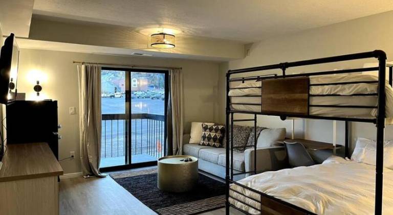 Charming holiday apartment with pool | Next to the ski | Pets allowed in Park City, UT