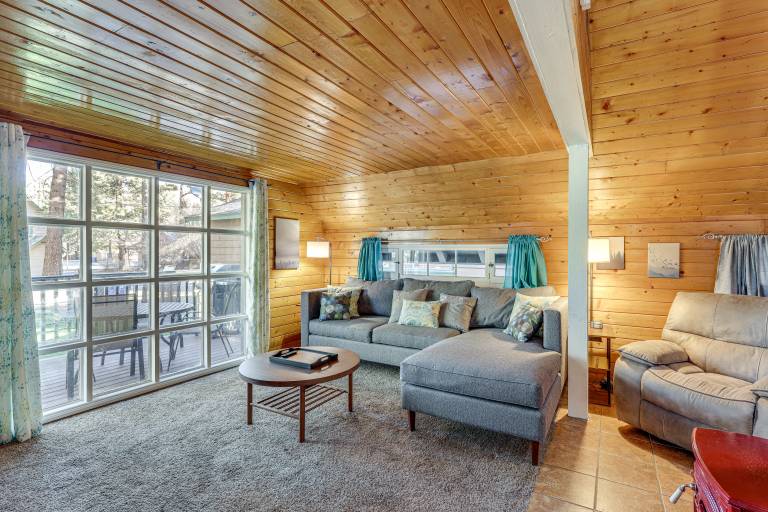 Walk to Trolley! Big Bear Family Cabin w/ Deck — photo 4