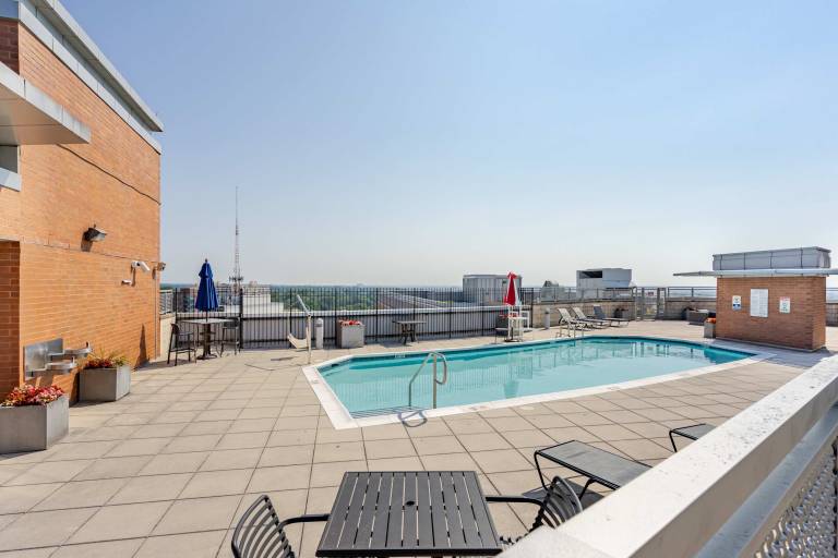 Downtown Silver Spring Walkable Metro Skyline Balcony Corner Suite Luxe Pad — photo 4