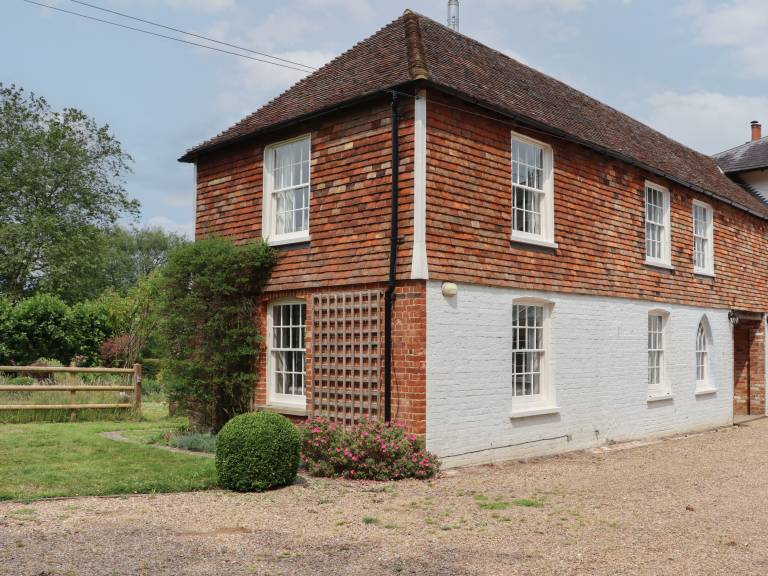 Child-friendly cottage with garden | Dogs allowed — photo 2