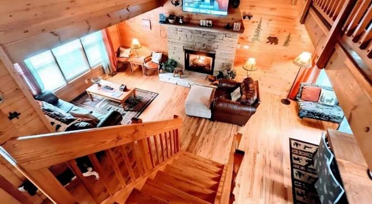 Vacation home with hot tub — photo 2