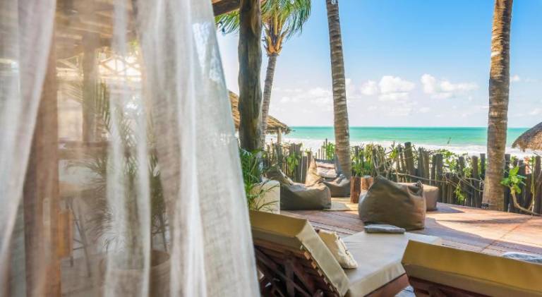 CASA CAT BA Beachfront Boutique Hotel — photo 4