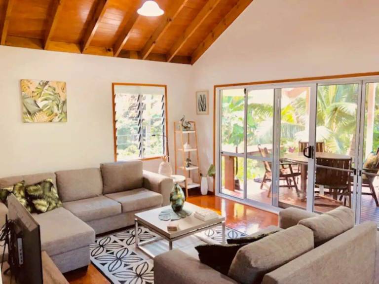 House Aroko Tapere