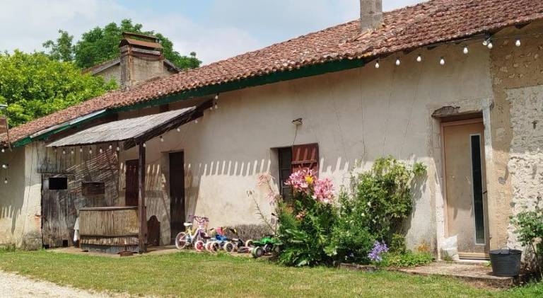 Farm with 1 room for 2 persons in Périgueux