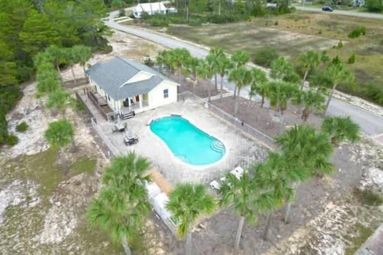 House Carrabelle