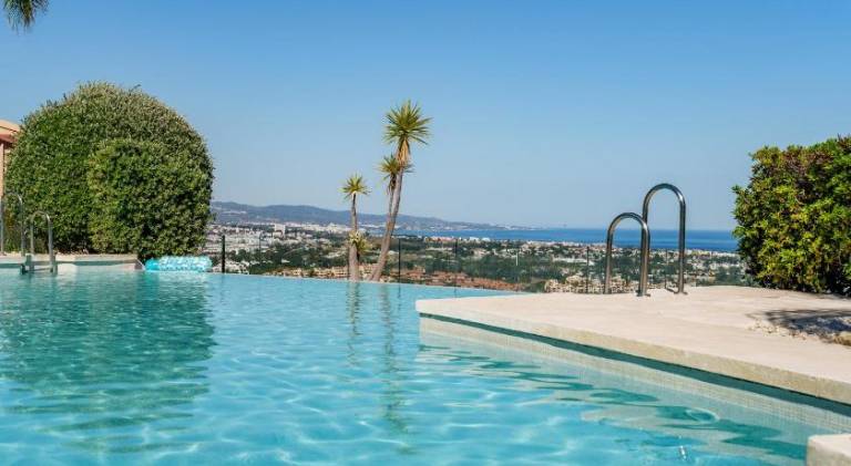 Wonderful holiday apartment with pool | Dogs allowed in Benahavis