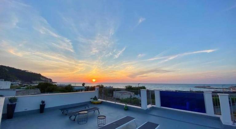 Apartment with BBQ & patio in Peschici