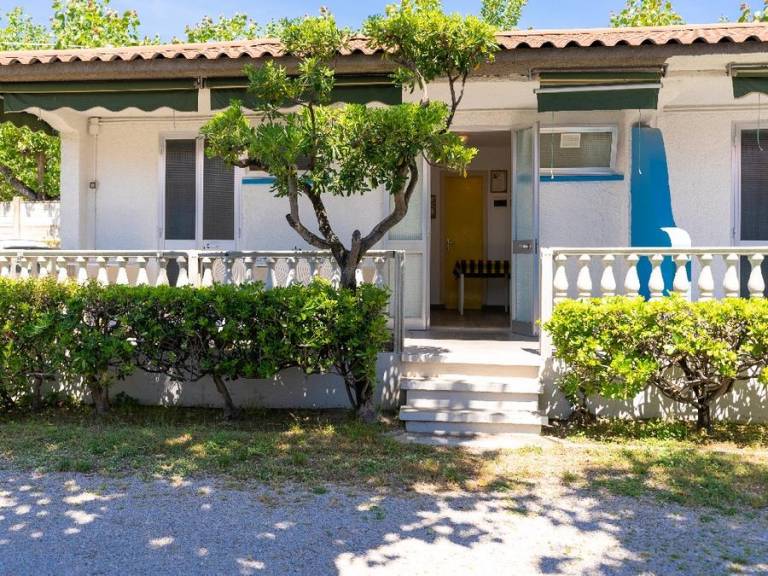 Family-friendly wonderful apartment with patio & pool | Dogs allowed — photo 5