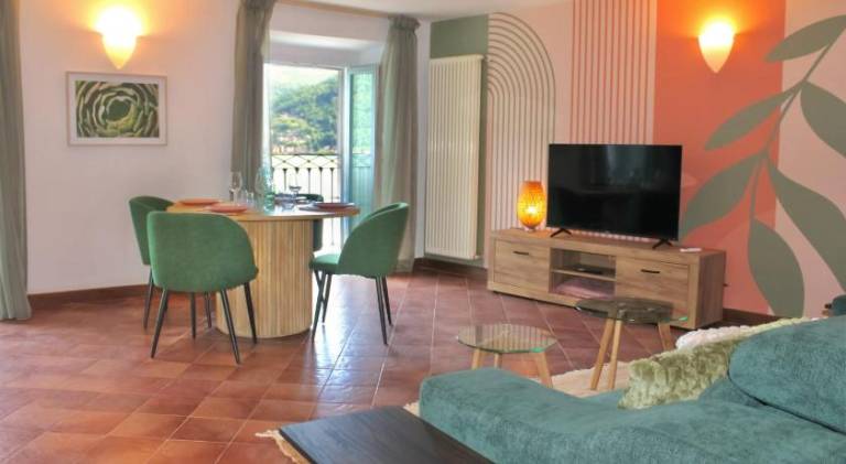 Holiday apartment with 1 room for 4 persons in Porlezza