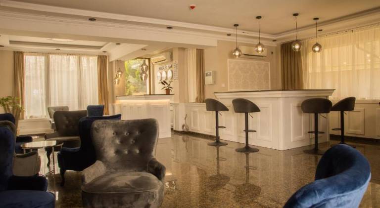 Vemara City Boutique Hotel-free parking — photo 5