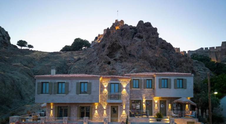 Apartment with yard & patio | Suitable for remote work in Lemnos