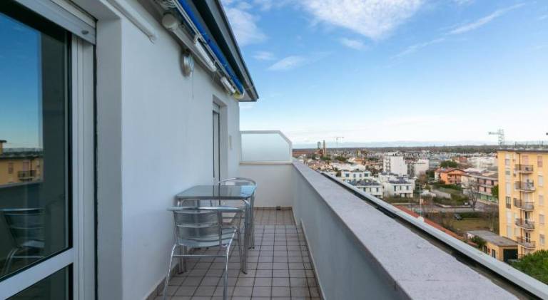 Rental apartment with terrace & private pool — photo 4