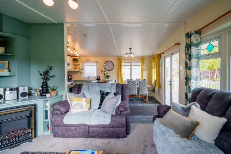 Vacation home with yard | Perfect for remote work | Pets allowed — photo 2
