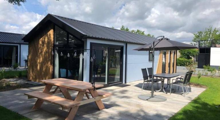 Chalet with pool | Next to the beach | Dogs allowed in Hulshorst