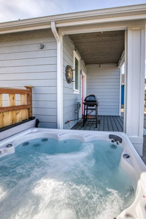 058 Captain's Seaside Retreat — photo 3