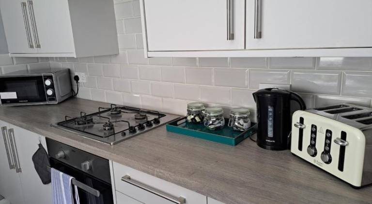 Apartment | Near British Airways i360 — photo 3