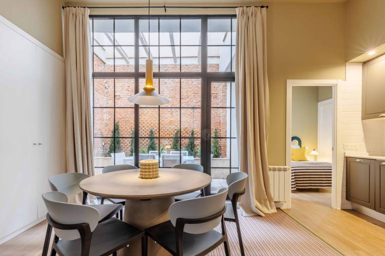 Apartment  Embajadores