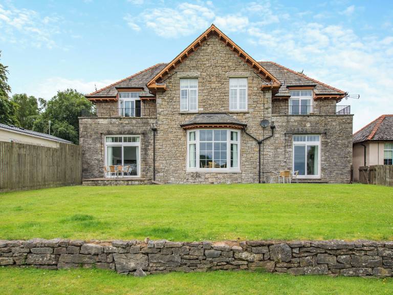 Cottage Grange-Over-Sands