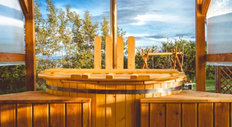 House with hot tub | Dogs allowed — photo 3