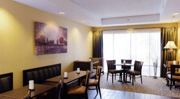 Hampton Inn Eau Claire — photo 3