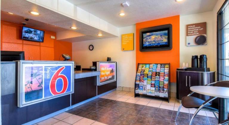 Motel 6 Pomona, CA - Los Angeles — photo 3