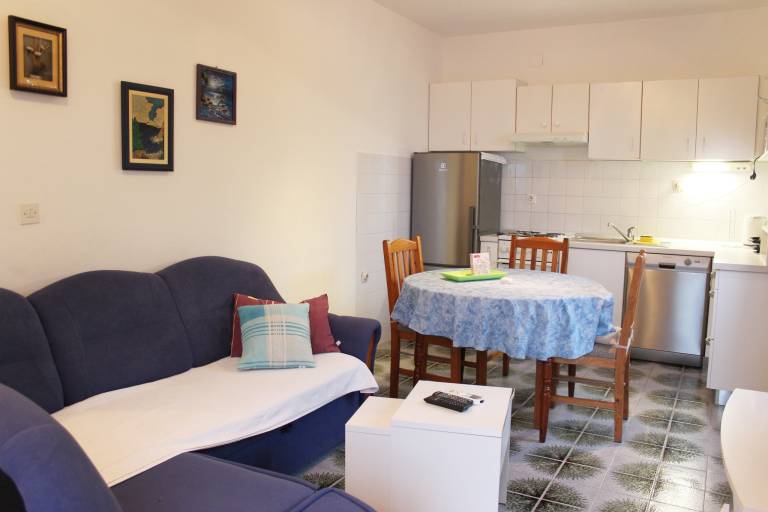 Fully equipped rental apartment with terrace | Sea view | Pet-friendly — photo 2