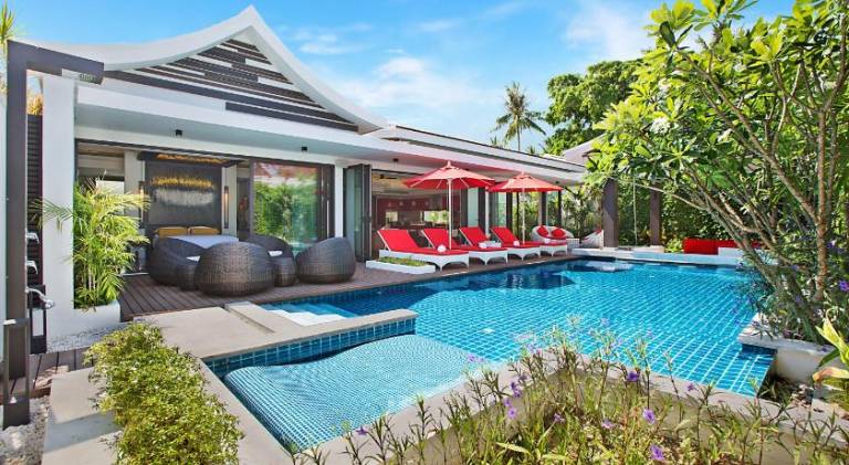 Villa with jacuzzi & pool in Koh Samui