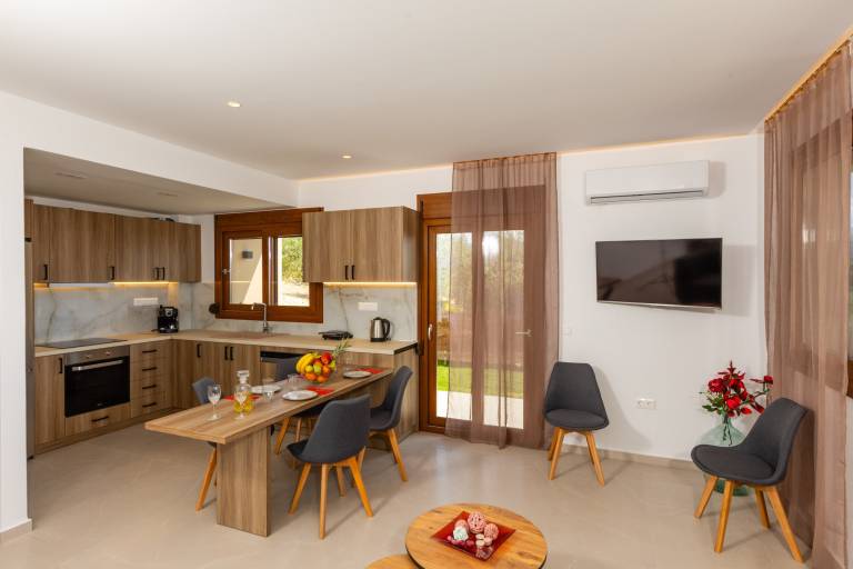Holiday apartment with barbecue, garden & patio | Sea view — photo 3