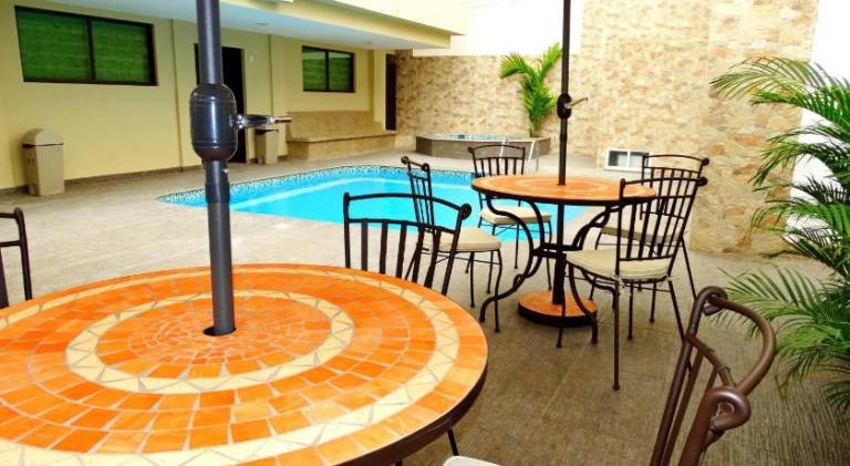 Hotel Marvento Suites