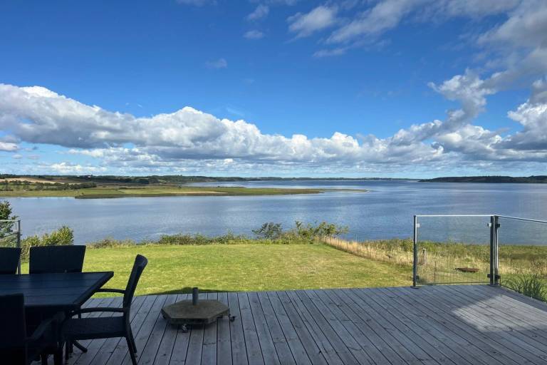 Nice vacation home with terrace | Pets allowed — photo 2