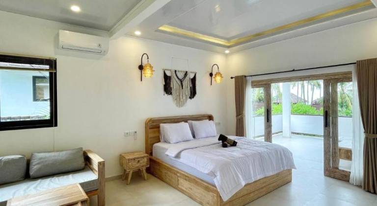 Charming bungalow with terrace & yard | Pet-friendly — photo 2