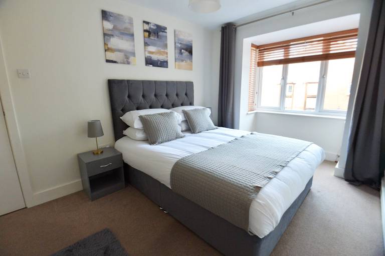 Apartment Crawley