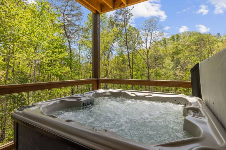 Peaceful Pines - Dog-Friendly 5 Bedroom Peaceful Paradise — photo 3