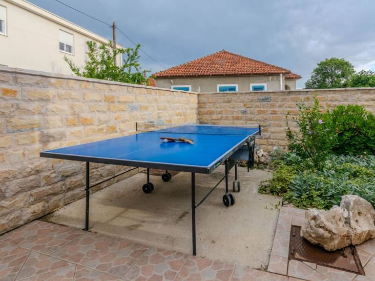 Vacation home with grill, patio & garden | Nature view — photo 5