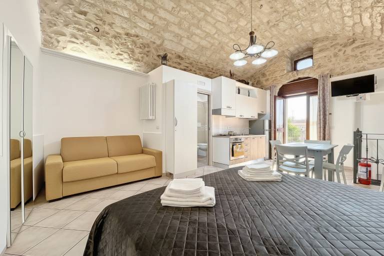 Wonderful studio with fast internet | Dogs allowed — photo 2