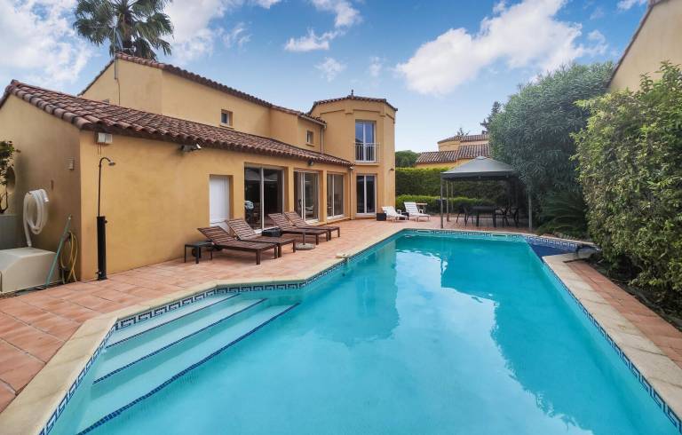 Maison de vacances  Bessan