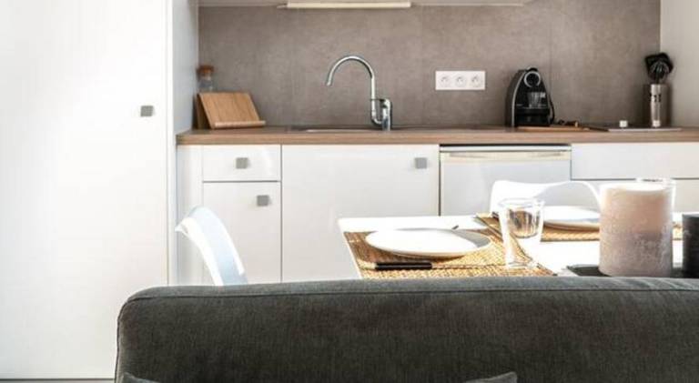 Apartment with 1 room for 4 persons in Poissy