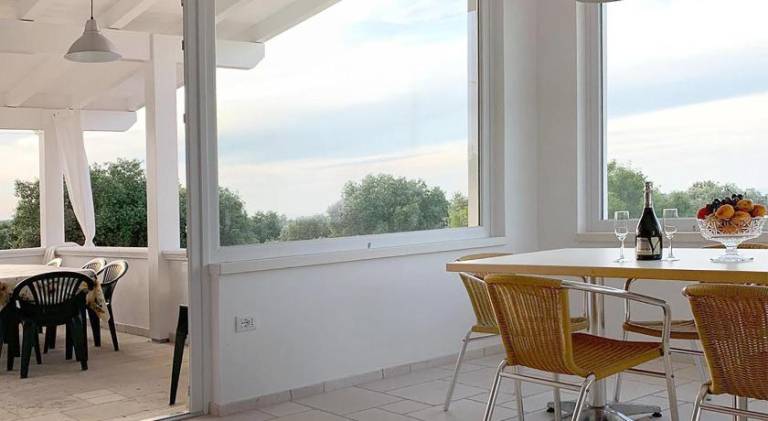 Fully equipped villa with patio, yard & private pool | Pet-friendly — photo 3