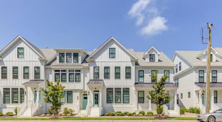 House with 4 rooms for 10 persons in Virginia Beach, VA