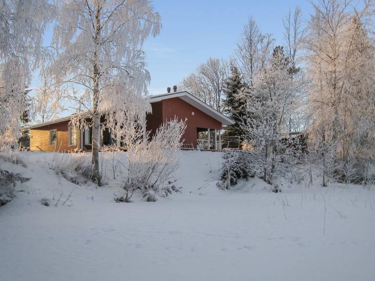 Pleasant vacation home with yard & sauna | Nature view | Pets are welcome — photo 2