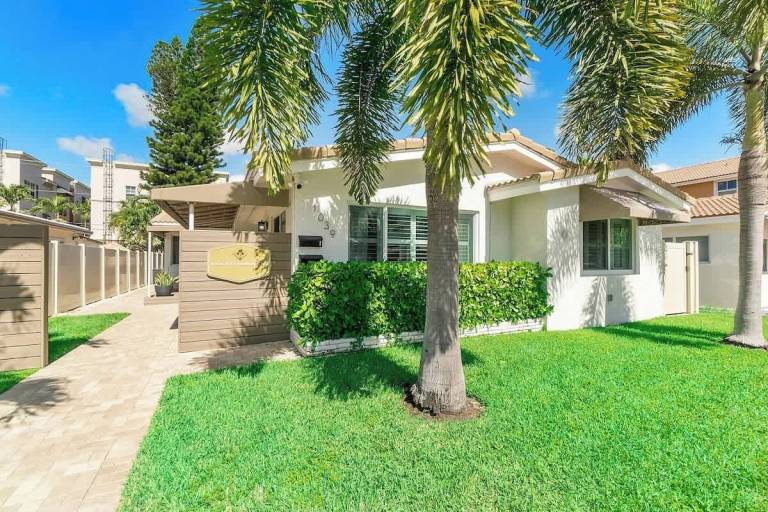 House  Wilton Manors