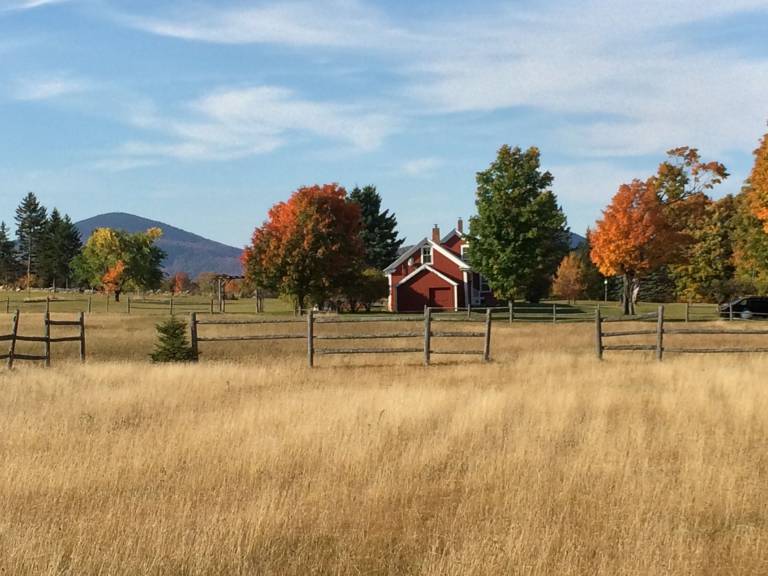 Farmhouse Newark Hollow