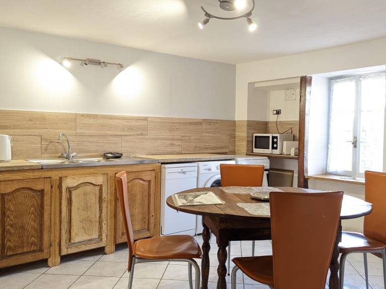 Cottage with grill — photo 2