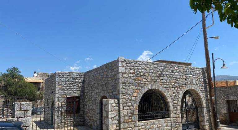 House with yard & patio | Good for workation | Pets are welcome in East Mani