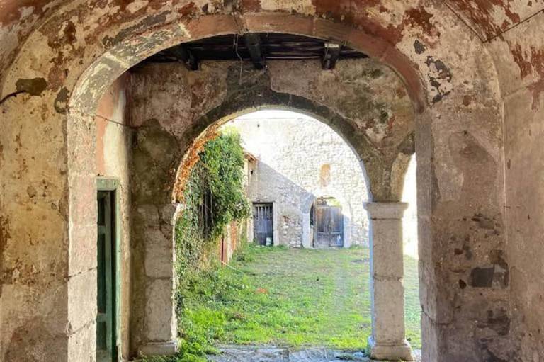 Villa  Calvanico